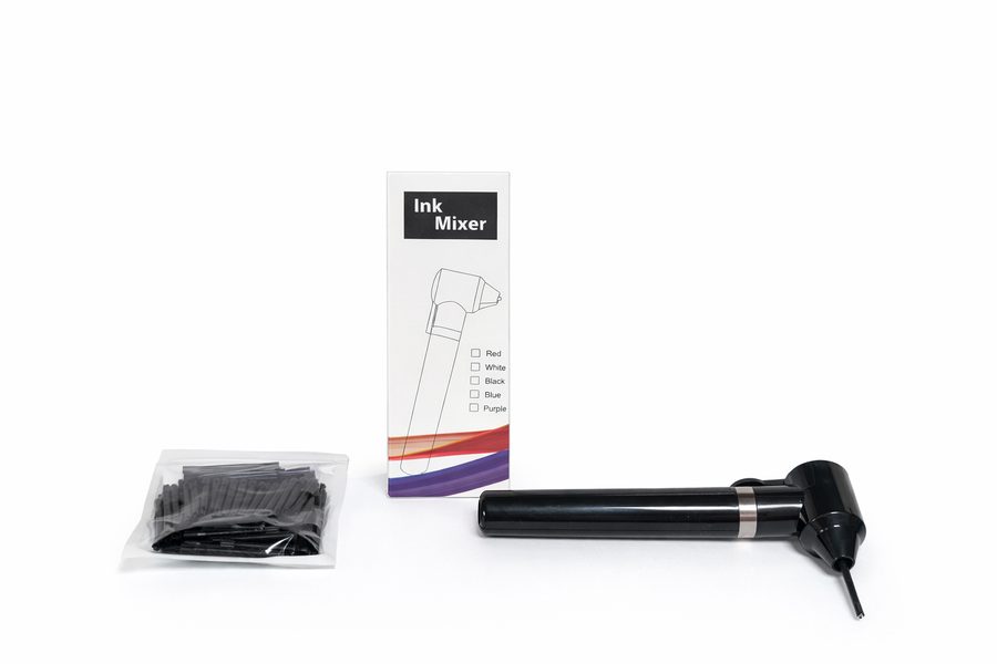 Ink Mixer mit Zubehör zum gleichmäßigen Mischen und Aufrühren von Tattoofarben.